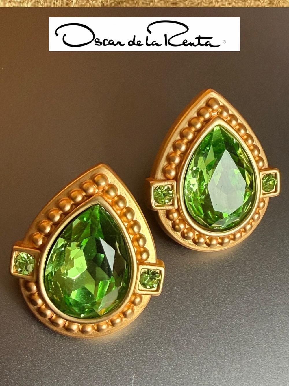 Oscar de la Renta Teardrop Earrings ✨Peridot Green Crystal✨ Museum Gold ✨ Post